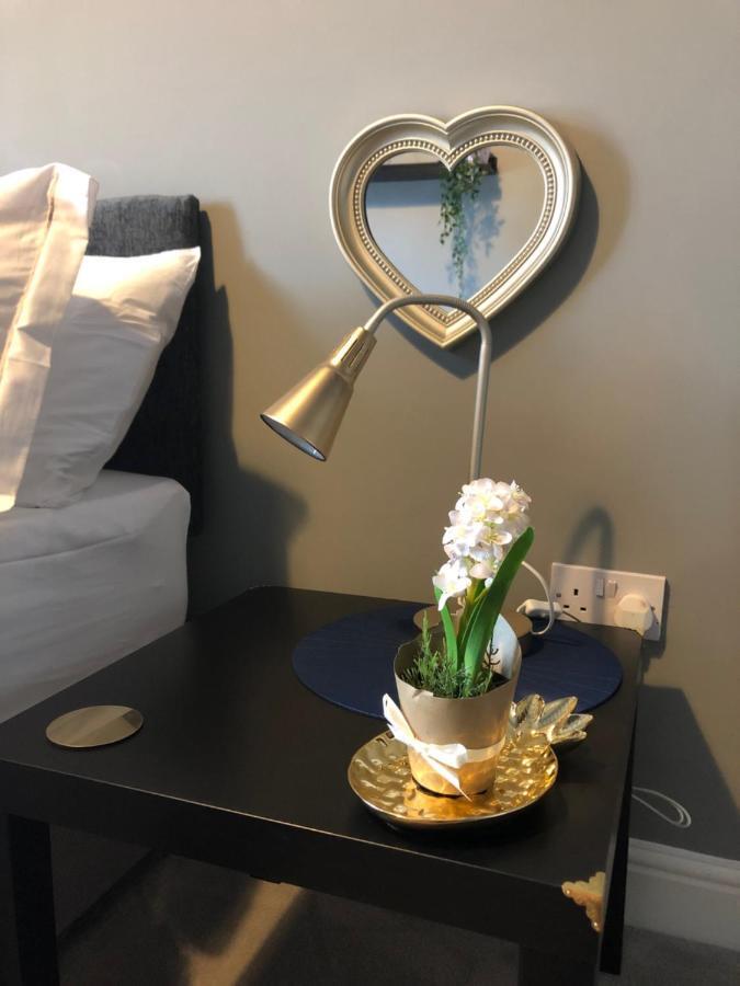 3. Stylish Private Double Room Near Manchester City Centre Ngoại thất bức ảnh