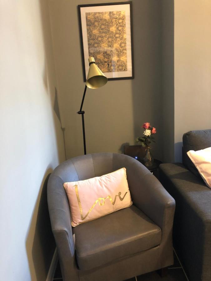3. Stylish Private Double Room Near Manchester City Centre Ngoại thất bức ảnh
