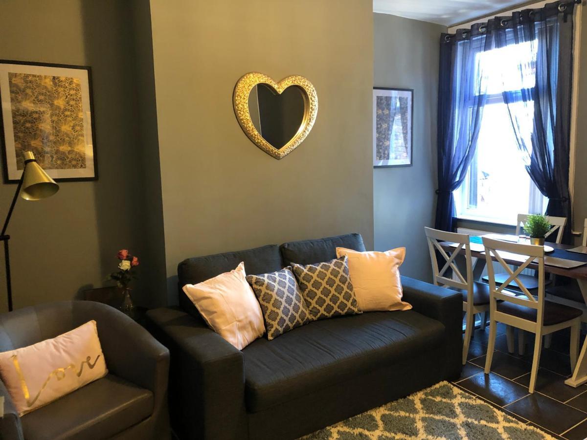 3. Stylish Private Double Room Near Manchester City Centre Ngoại thất bức ảnh