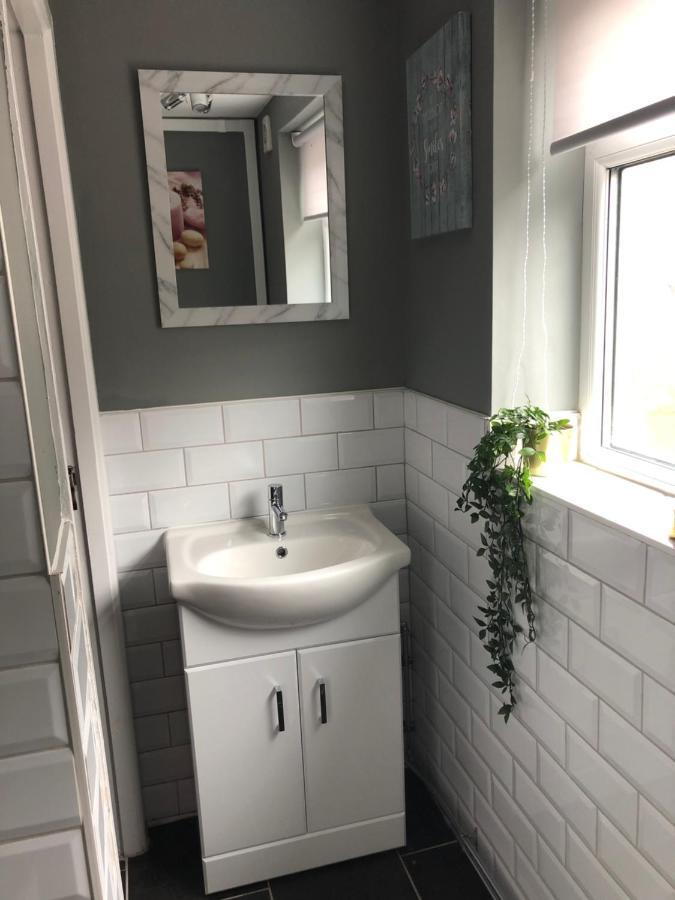 3. Stylish Private Double Room Near Manchester City Centre Ngoại thất bức ảnh
