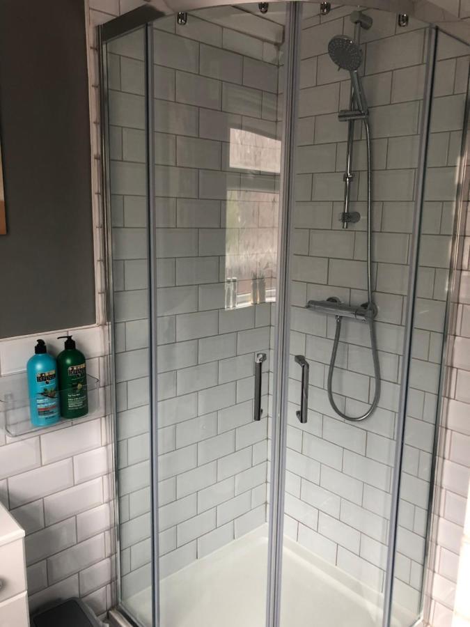 3. Stylish Private Double Room Near Manchester City Centre Ngoại thất bức ảnh
